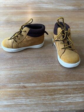 Baby Boy - Size 6 - Light Brown Boots